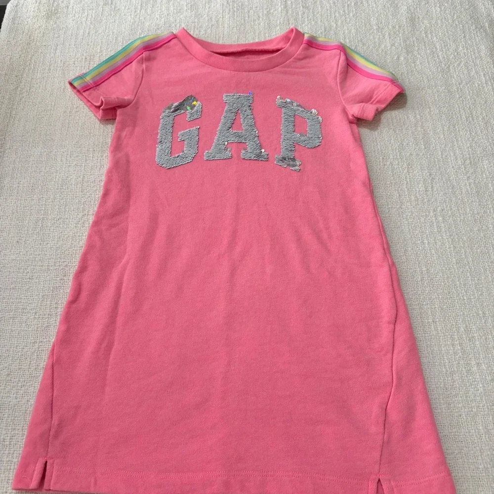 Gap Kids Girls Bundle 5pc Hoodie Sequin Tees Dress Checkered Pants Sz 5 S